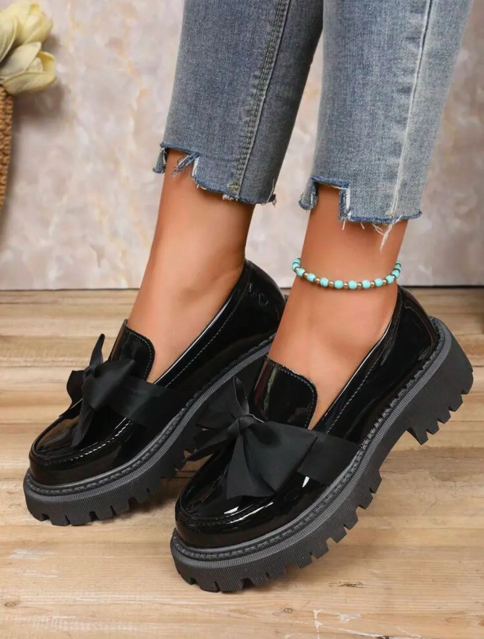 2025 New Patent Leather Anti-Slip Thick-Sole Mid-Heel British-Style Bowknot Slip-On Outdoor Loafers For Women, Valentines