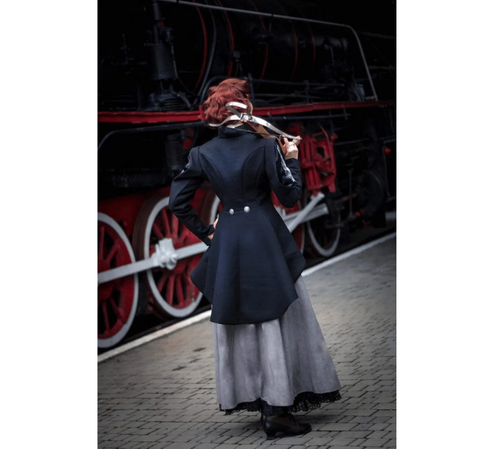 Miss Peregrine Victorian jacket black