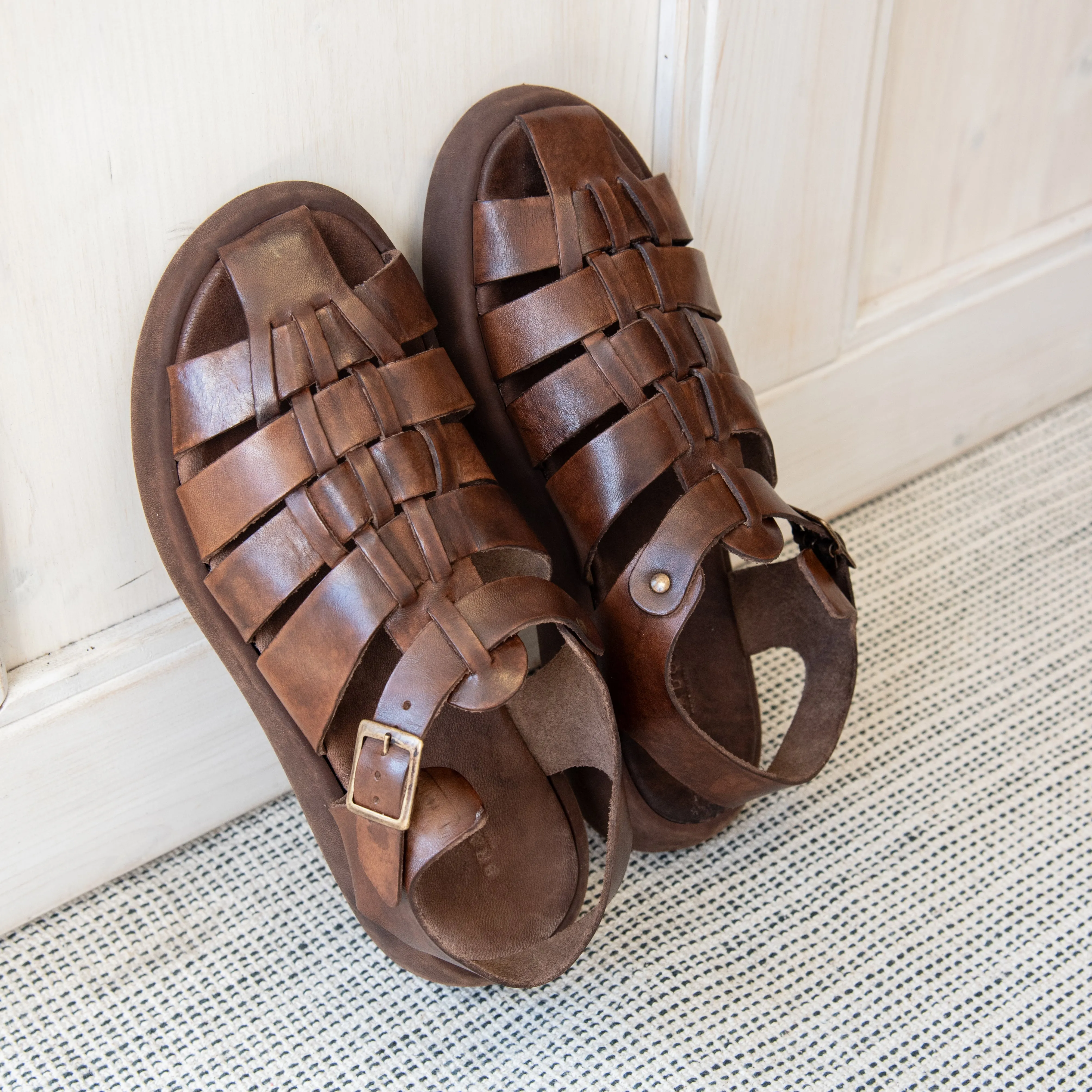 SAMUEL MAHOGANY FISHERMAN SANDALS