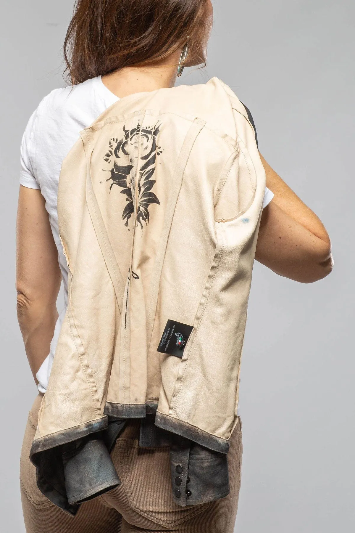 Yarrow Washed Suede Shirt In Charred Wood